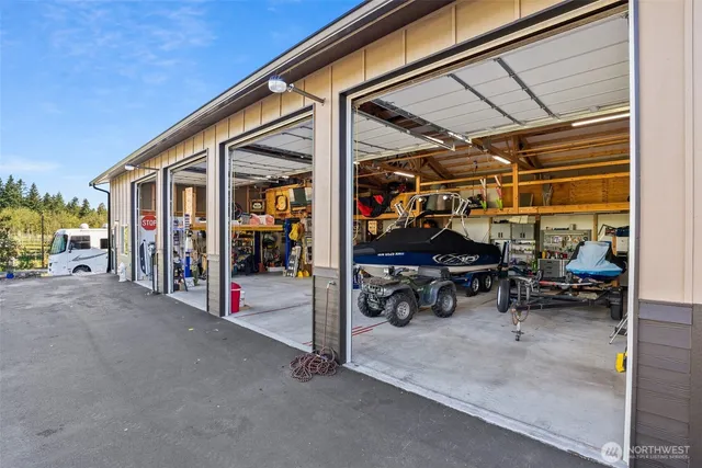 $1,576,000 | 173 Beach Road, Mossyrock, WA 98564