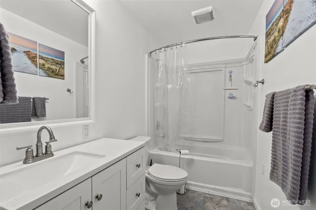 $1,576,000 | 173 Beach Road, Mossyrock, WA 98564