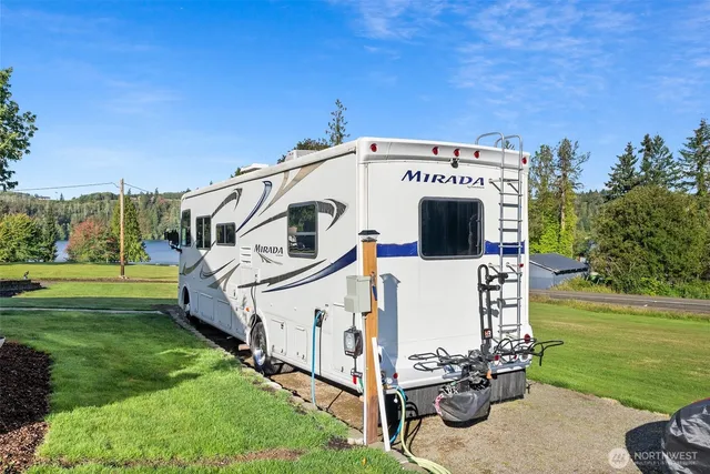 $1,576,000 | 173 Beach Road, Mossyrock, WA 98564