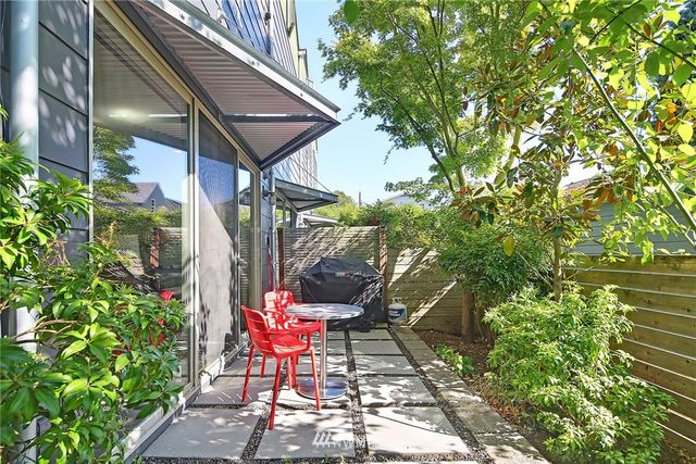 $835,000 | 118 25th Avenue South, Seattle, WA 98144