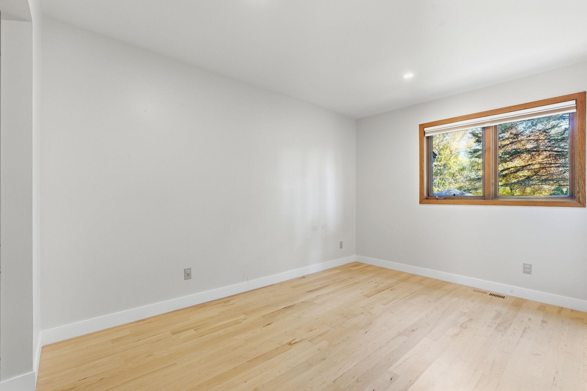 17925 Covington Road Minnetonka, MN 55345 - Photo 12 of 25 Gallery Image 12