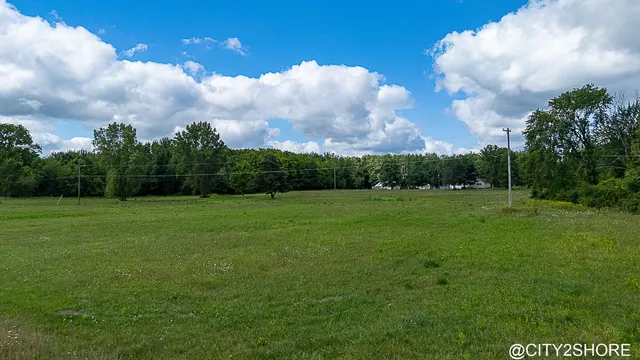 $925,000 | 9905 52nd Avenue, Allendale, MI 49401