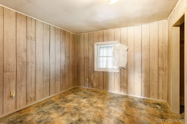 $925,000 | 9905 52nd Avenue, Allendale, MI 49401