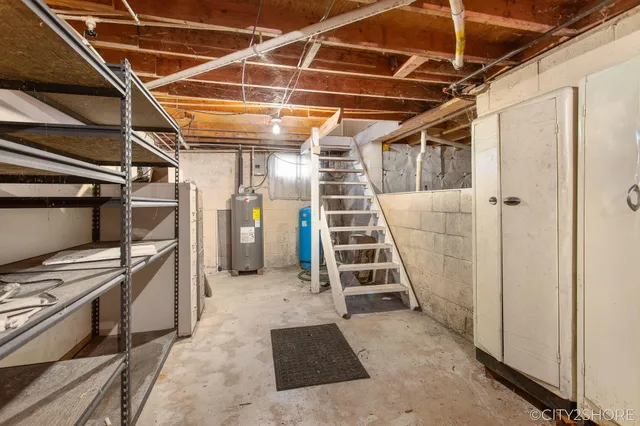 $925,000 | 9905 52nd Avenue, Allendale, MI 49401