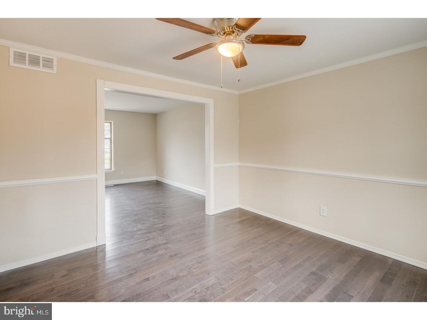 28 Nottingham Road Evesham, NJ 08053 - Photo 3 of 24 Gallery Image 3