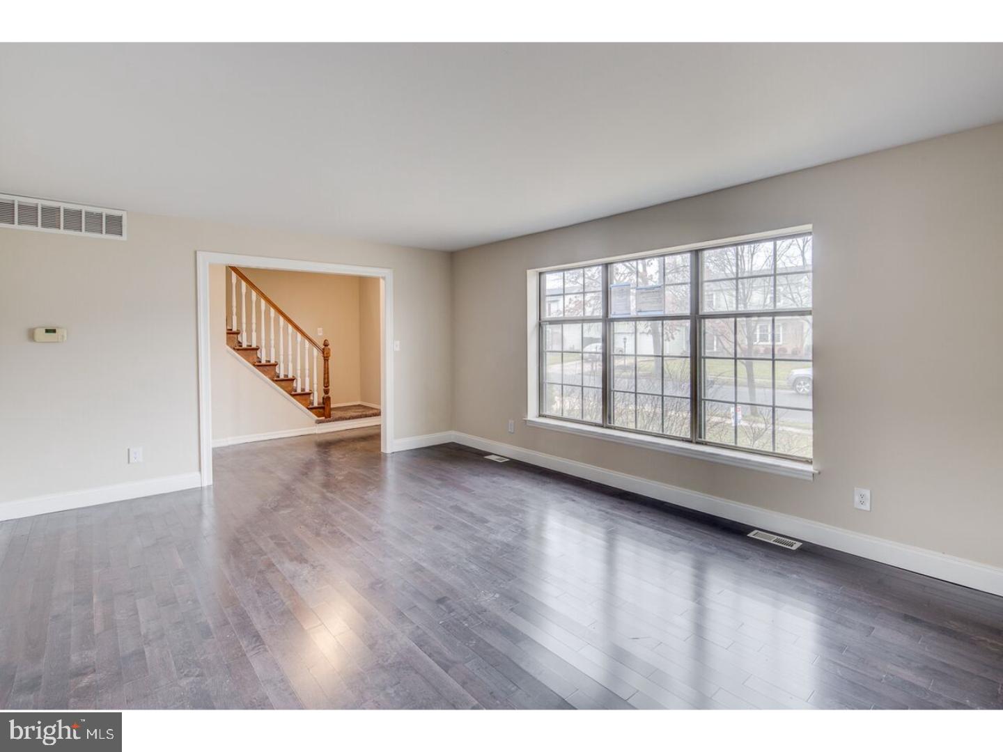 28 Nottingham Road Evesham, NJ 08053 - Photo 6 of 24 Gallery Image 6
