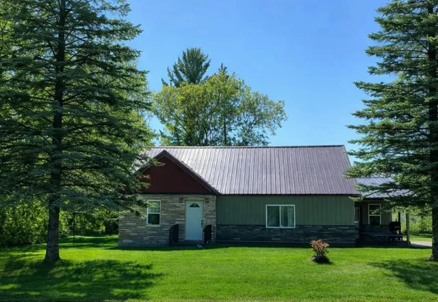 $325,000 | 23033 County Road 2, Brainerd, MN 56401