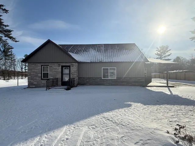 $325,000 | 23033 County Road 2, Brainerd, MN 56401