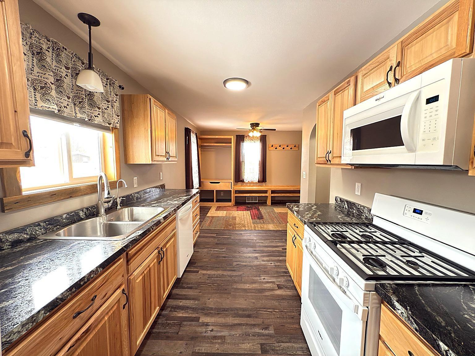 23033 County Road 2 Brainerd, MN 56401 - Photo 5 of 57