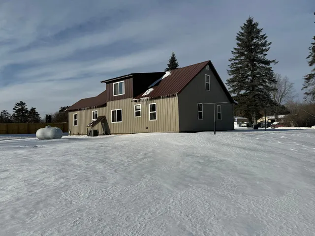 $325,000 | 23033 County Road 2, Brainerd, MN 56401