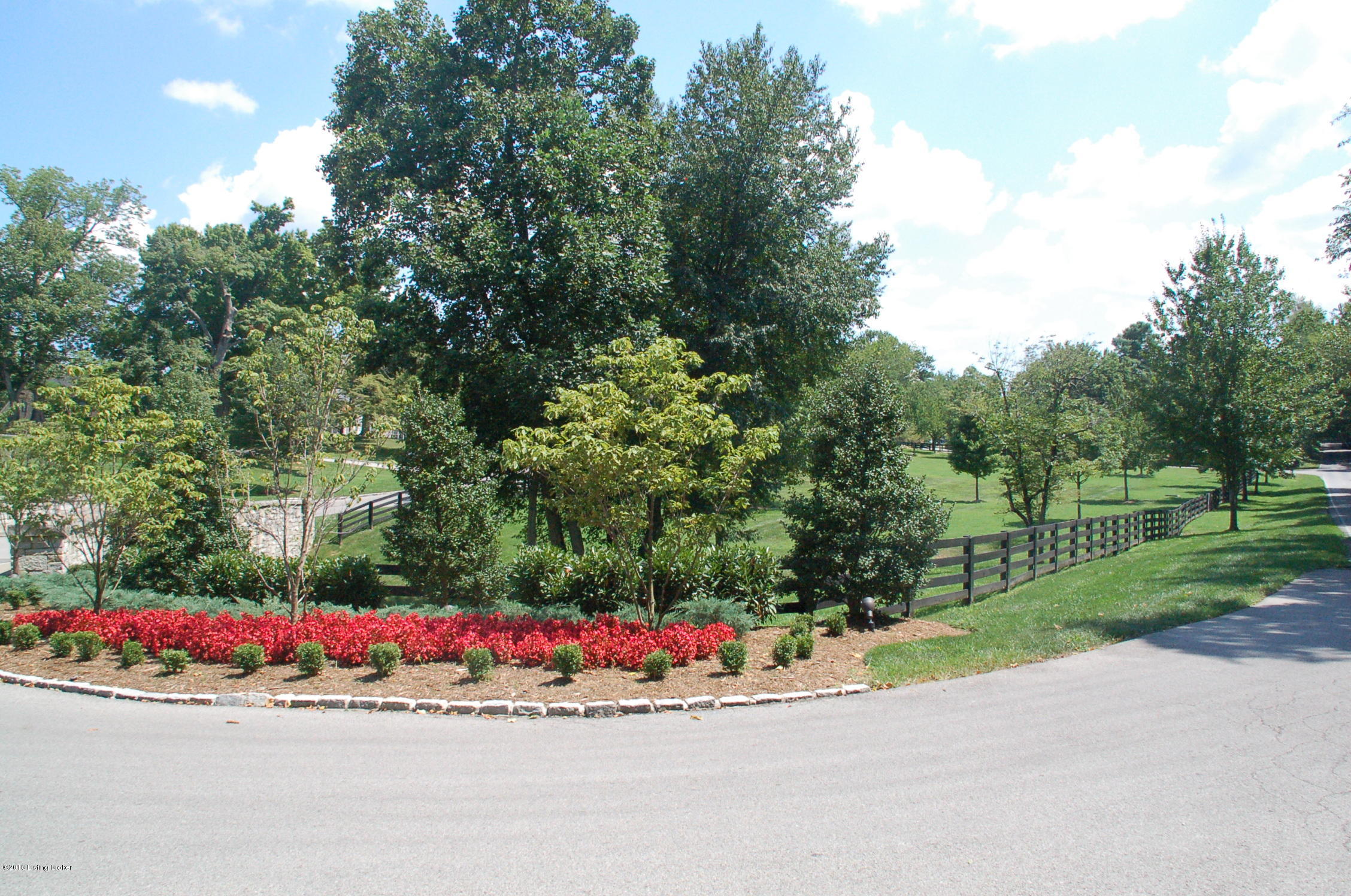 6711 Regal Road Louisville, KY 40222 - Photo 15 of 20 Glenview Springs entrance