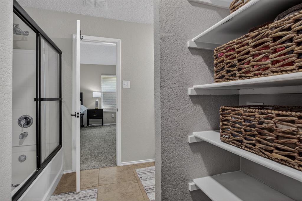 2864 Deer Ridge Drive Rockwall, TX 75032 - Photo 26 of 39 Primary bathroom