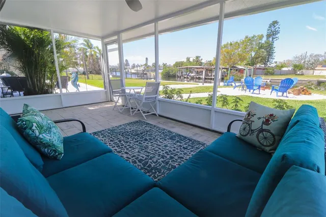 $1,249,000 | 817 Blue Heron Boulevard, Ruskin, FL 33570