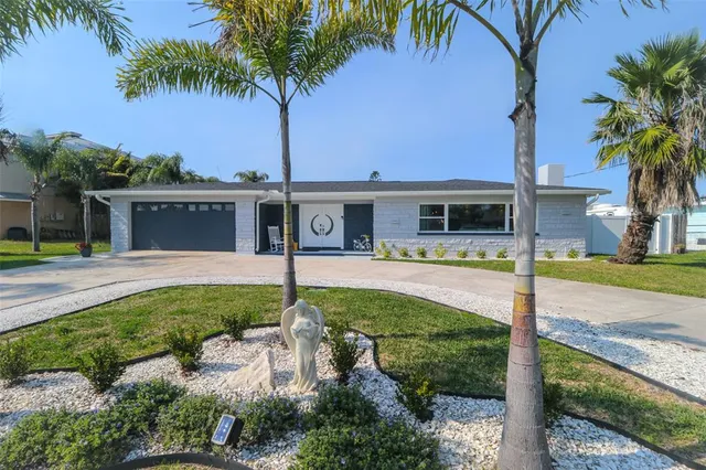 $1,249,000 | 817 Blue Heron Boulevard, Ruskin, FL 33570