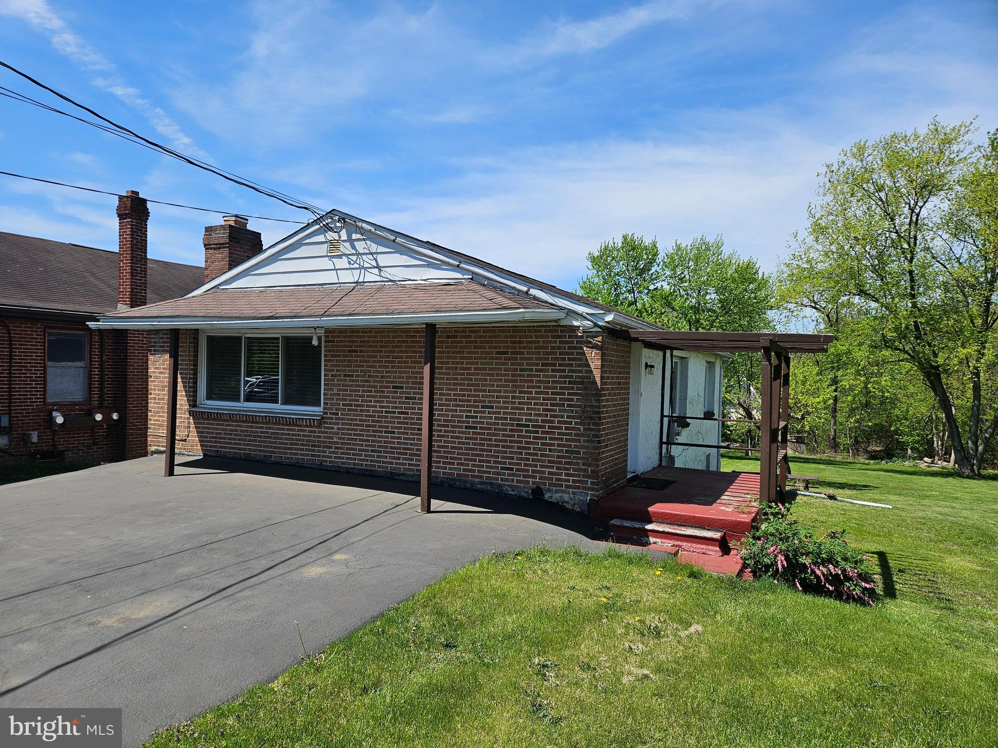 1020 Spur Road Souderton, PA 18964 - Photo 4 of 39 Exterior - Front of House