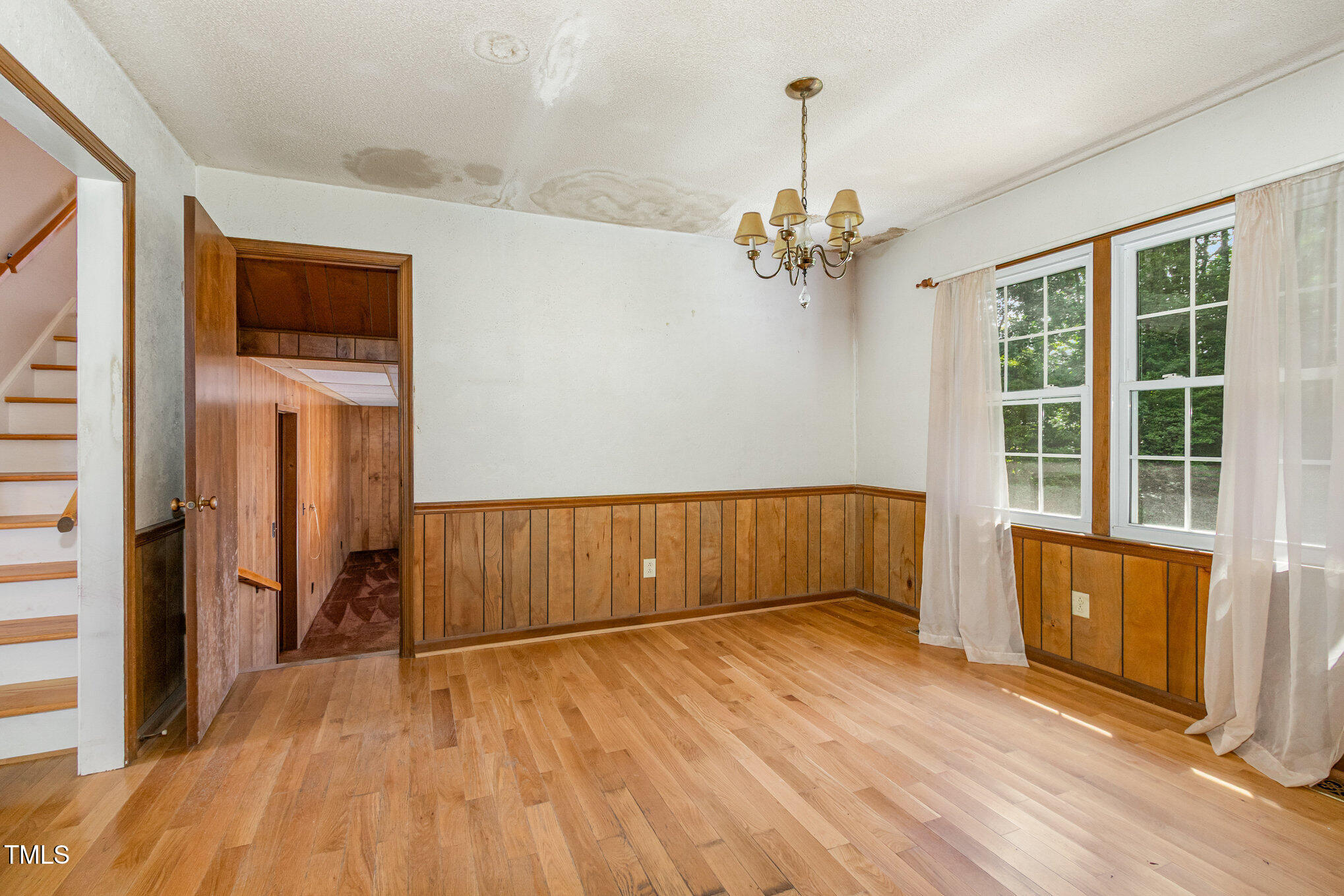 610 Southeast Maynard Road Cary, NC 27511 - Photo 11 of 33 008_file_583