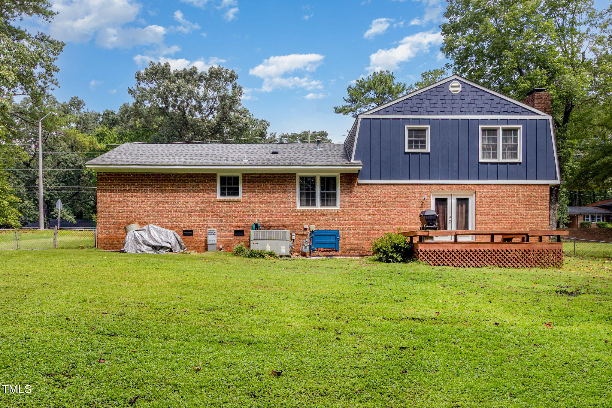 610 Southeast Maynard Road Cary, NC 27511 - Photo 2 of 33 030_file_123