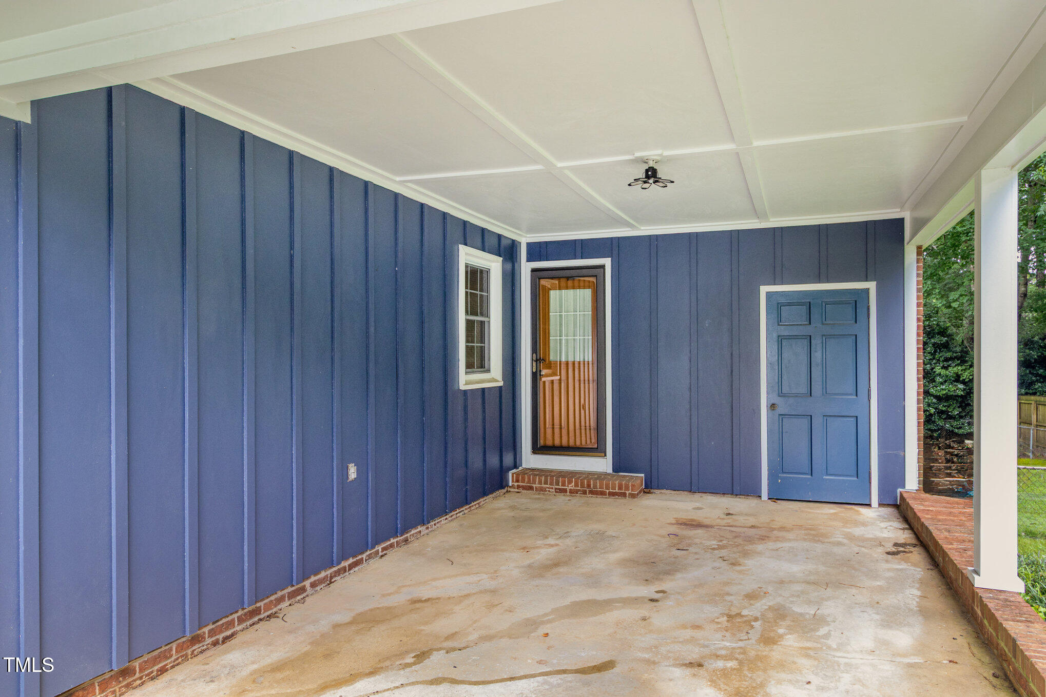 610 Southeast Maynard Road Cary, NC 27511 - Photo 32 of 33 029_file_806