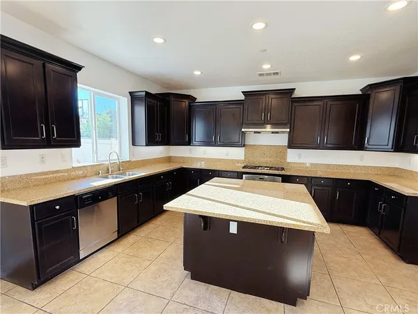 $4,100 | 6870 Tourmaline Drive, Eastvale, CA 92880