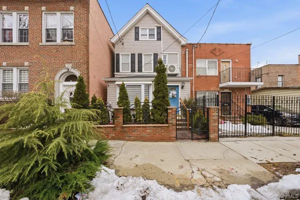 $725,000 | 4641 Carpenter Avenue | Wakefield