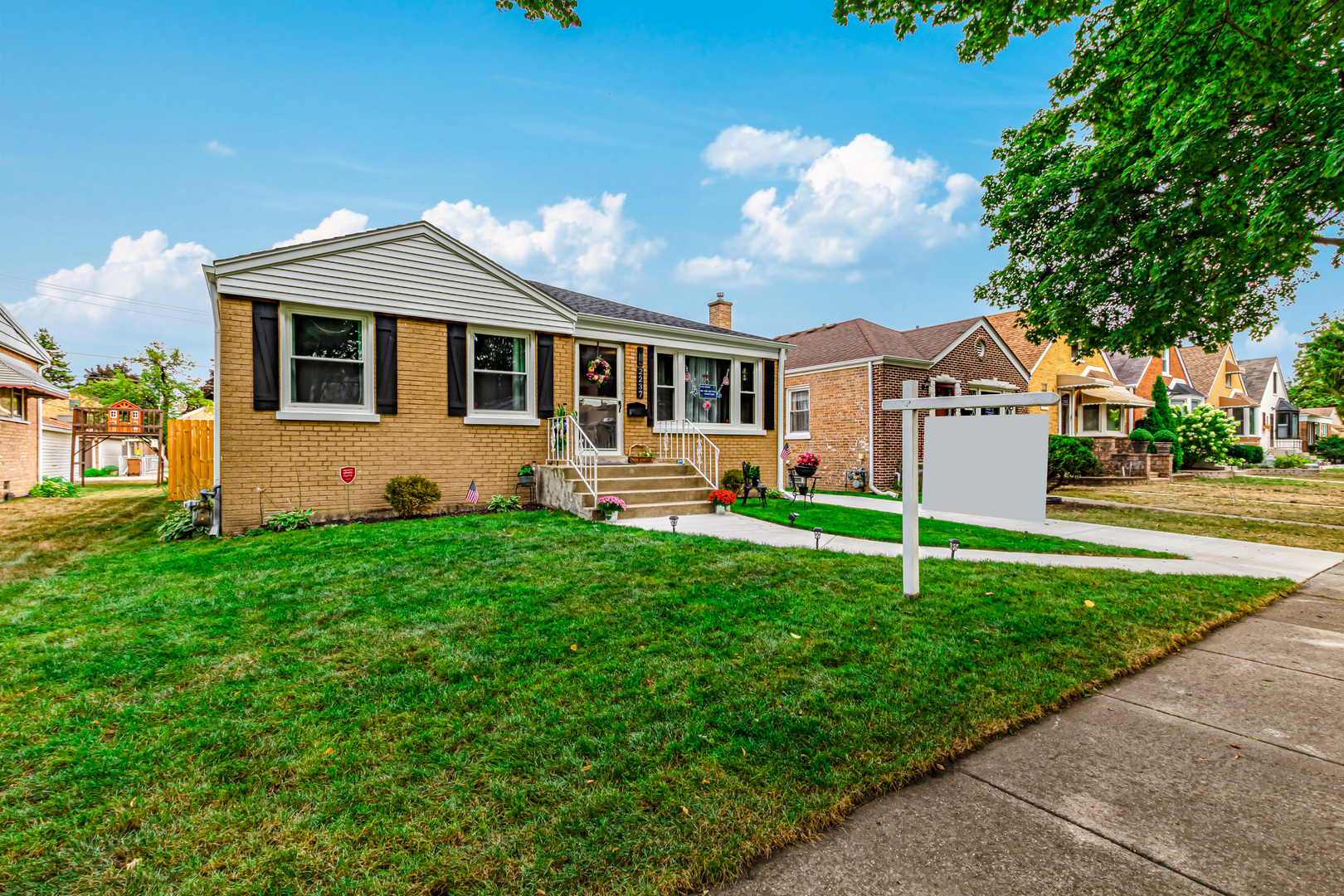 2237 Keystone Avenue North Riverside, IL 60546 - Photo 3 of 40 a front view of house with yard and green space