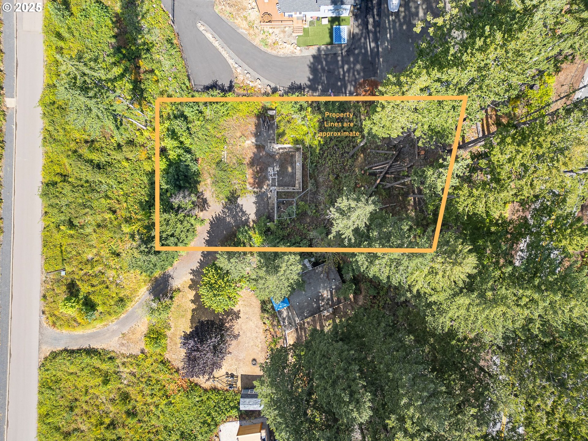 360 Detroit Road South Detroit, OR 97342 - Photo 3 of 17