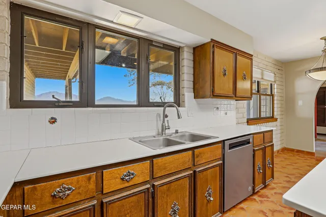 $1,150,000 | 7770 Westside Drive, Canutillo, TX 79835