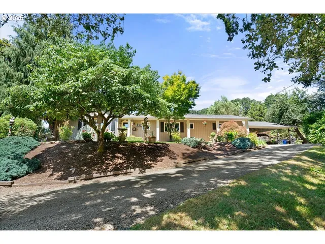 $699,999 | 29555 South Beavercreek Road, Mulino, OR 97042