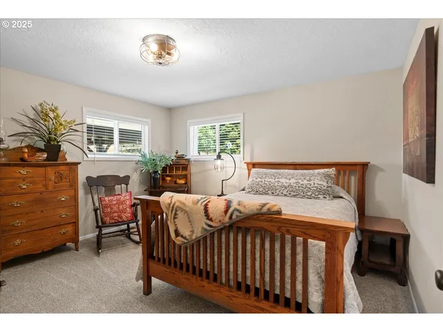 $699,999 | 29555 South Beavercreek Road, Mulino, OR 97042