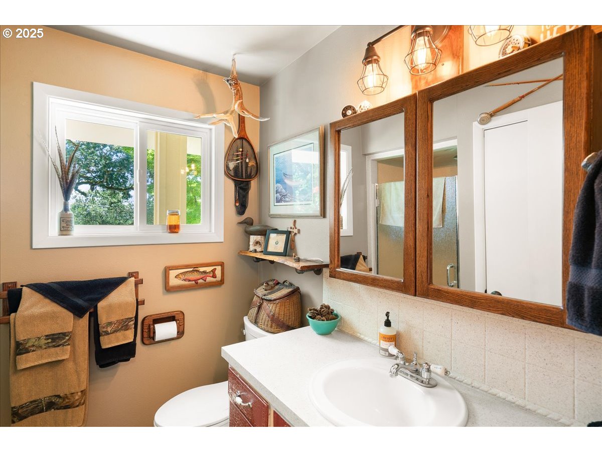 29555 South Beavercreek Road Mulino, OR 97042 - Photo 14 of 28