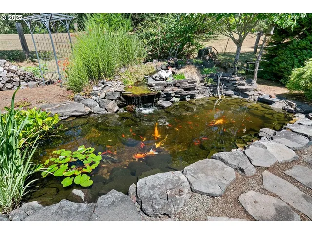 $699,999 | 29555 South Beavercreek Road, Mulino, OR 97042