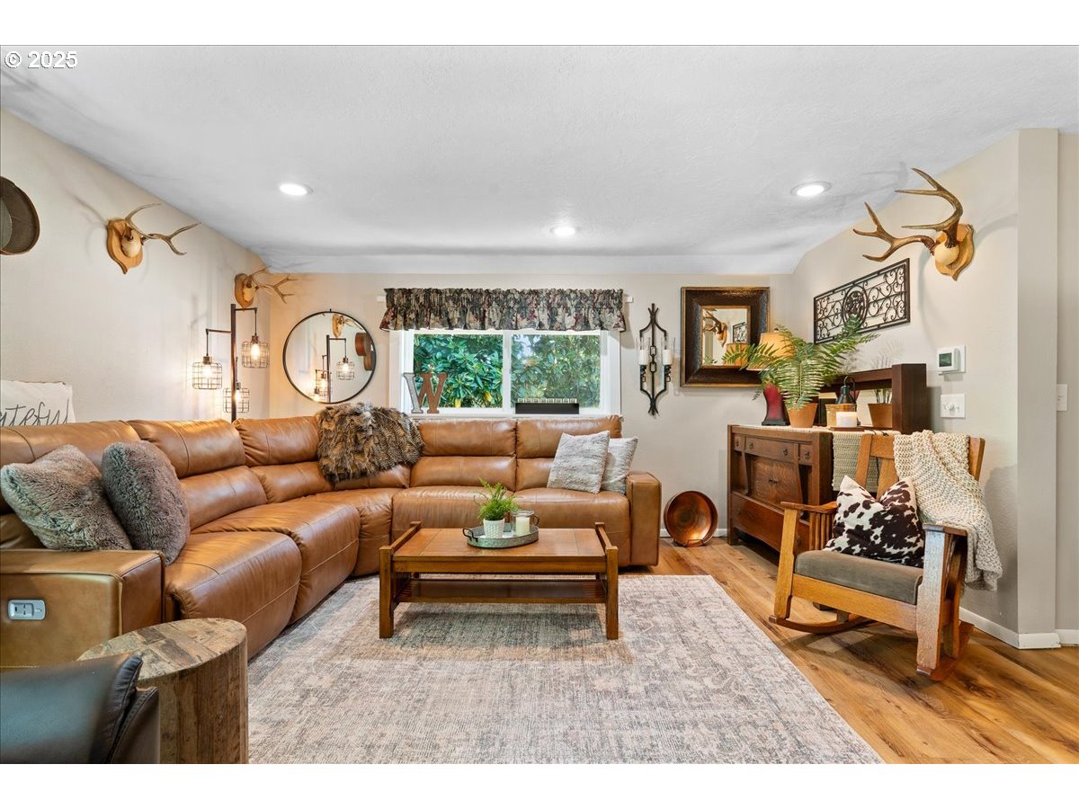 29555 South Beavercreek Road Mulino, OR 97042 - Photo 5 of 28