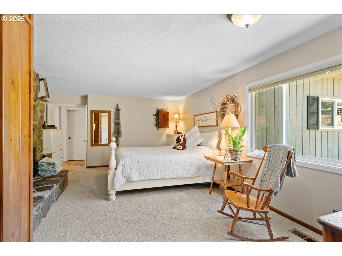 29555 South Beavercreek Road Mulino, OR 97042 - Photo 10 of 28