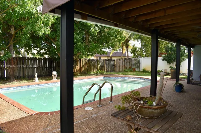 $695,000 | 1731 North 54th Avenue, Hollywood, FL 33021