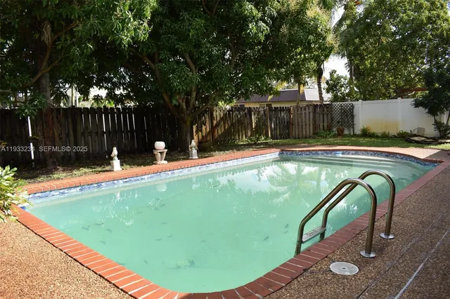 $695,000 | 1731 North 54th Avenue, Hollywood, FL 33021