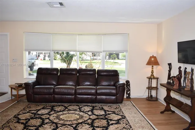 $695,000 | 1731 North 54th Avenue, Hollywood, FL 33021