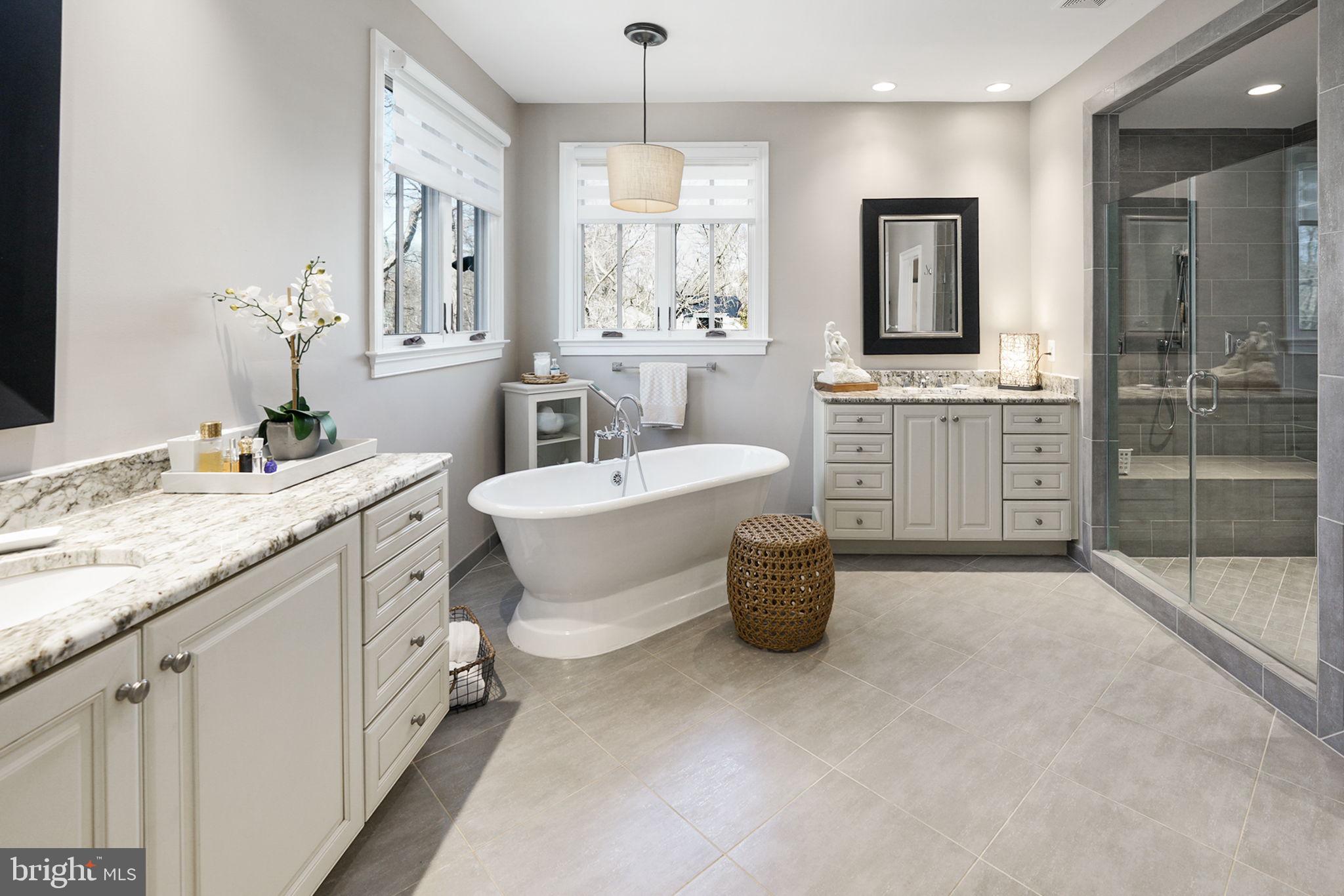 1656 Perlich Street McLean, VA 22101 - Photo 30 of 66 Primary Bath