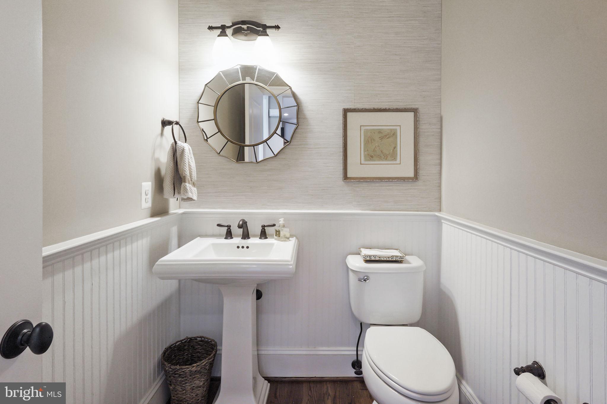 1656 Perlich Street McLean, VA 22101 - Photo 10 of 66 Powder Room