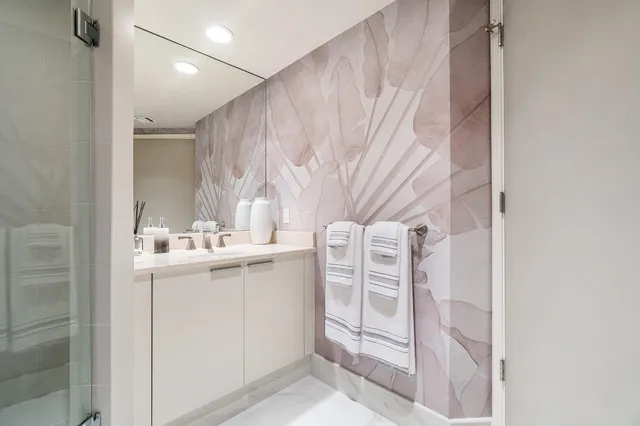 a view of an outdoor space