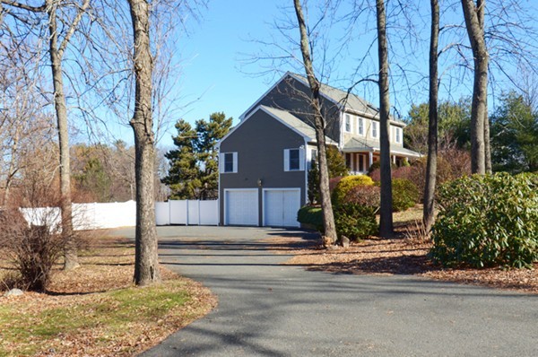 201 Andover Street Georgetown, MA 01833 - Photo 3 of 30 a front view of a house