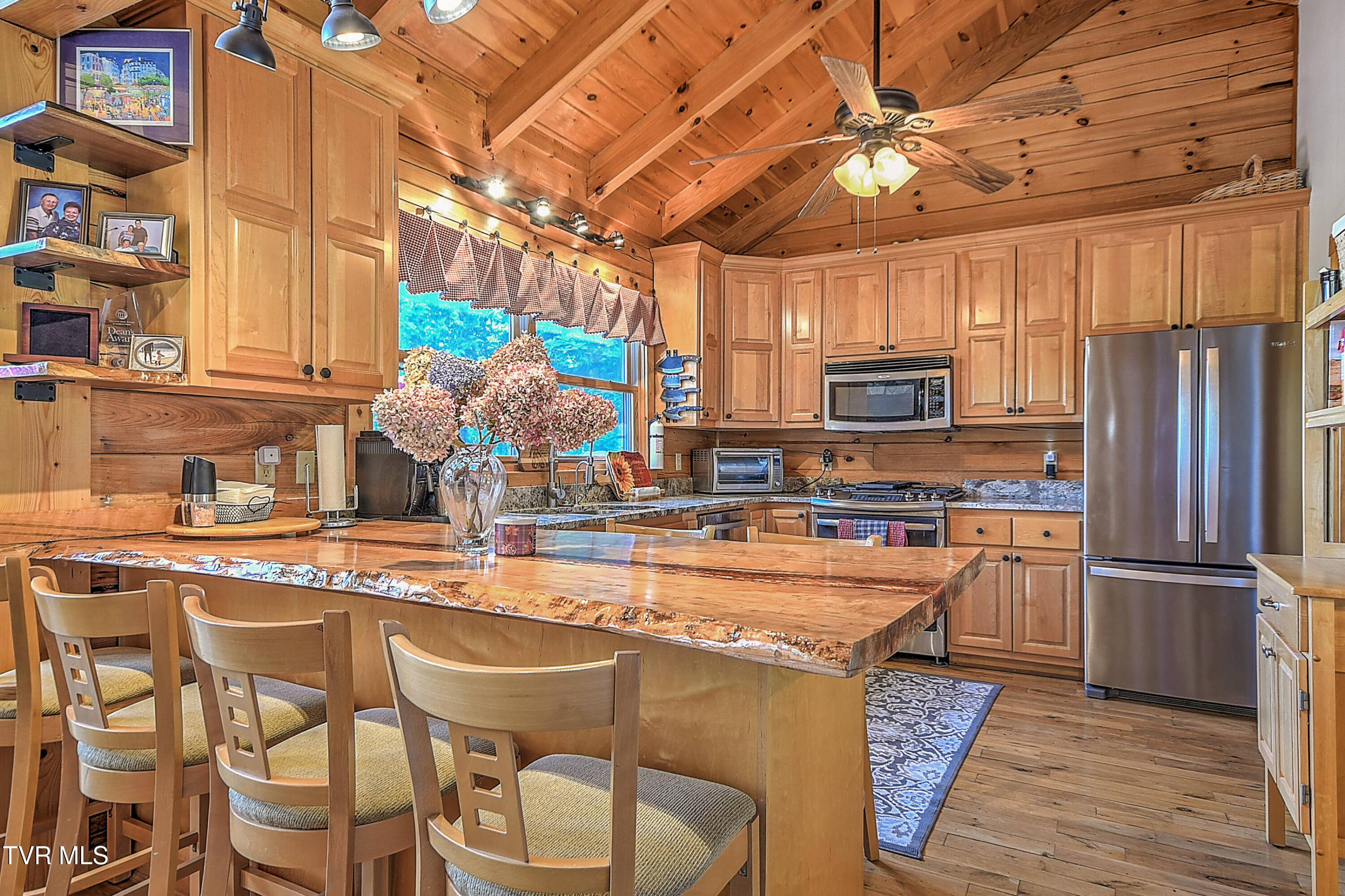 807 Vista Road Butler, TN 37640 - Photo 9 of 61 Kitchen