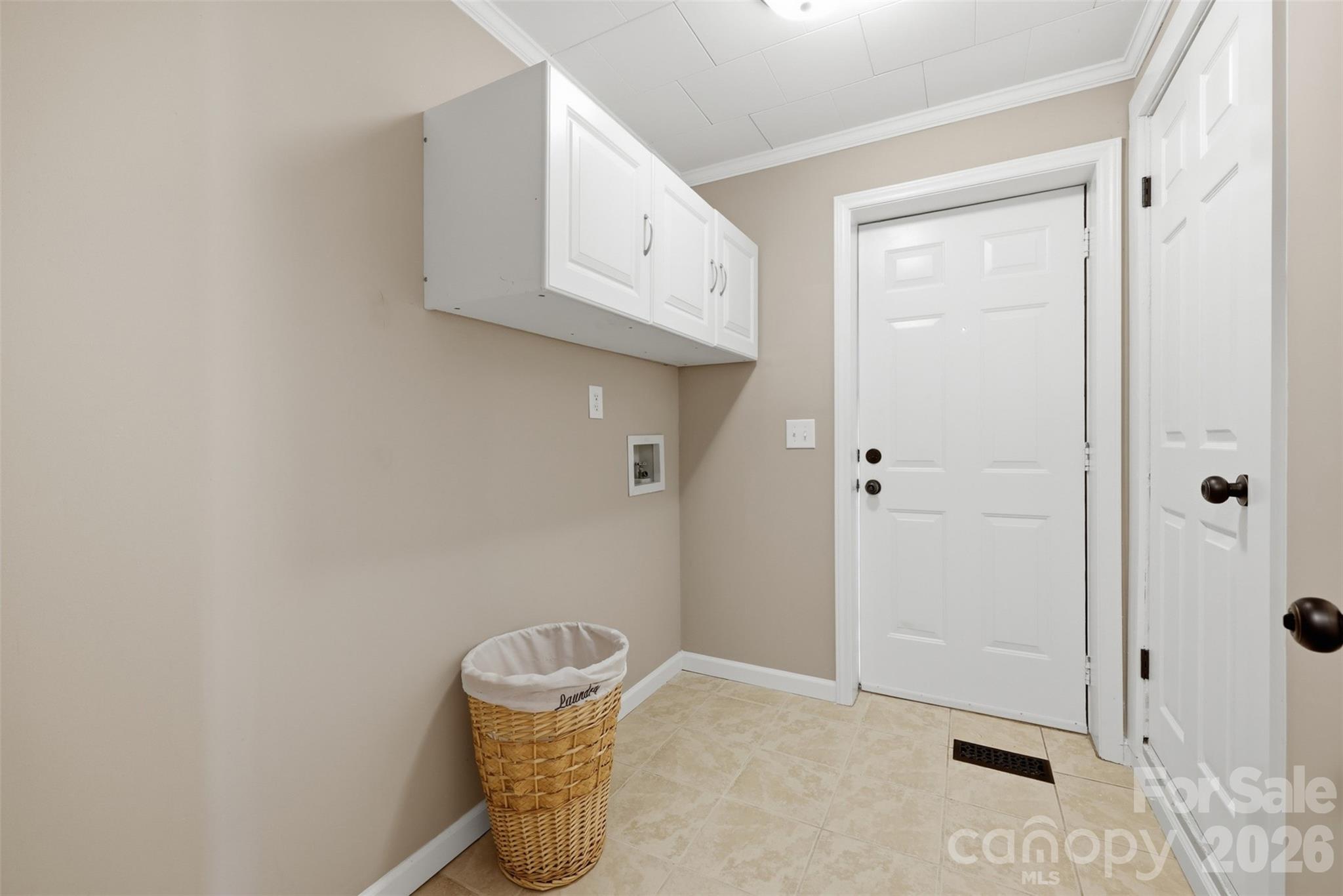 100 Boston Road Taylorsville, NC 28681 - Photo 34 of 41 a hallway with view of bathroom