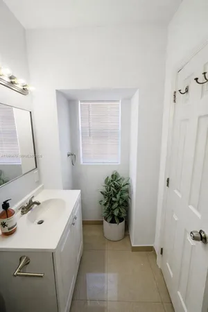 $1,775 | 2155 Northwest 28th Street, Miami, FL 33142