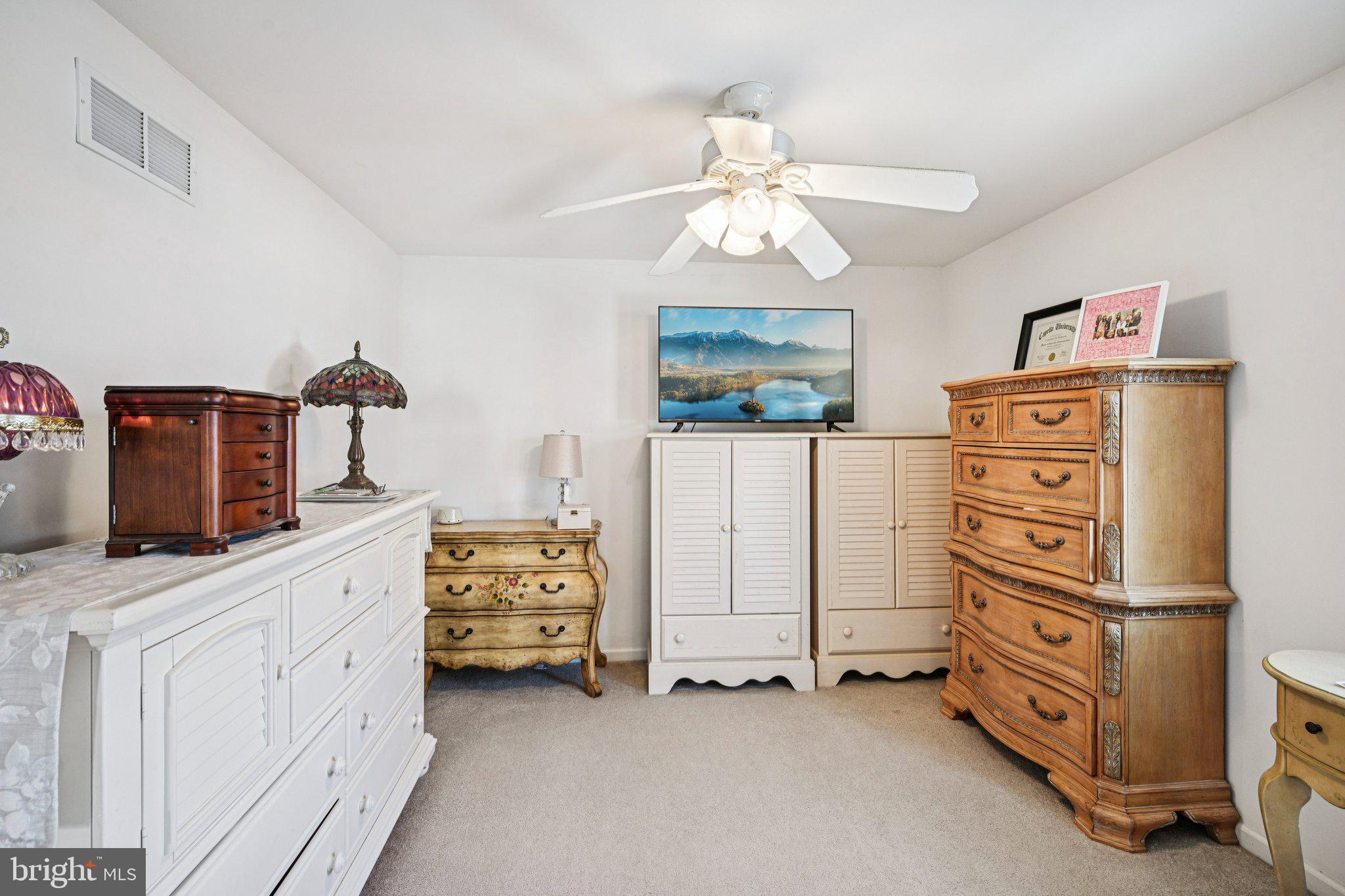 207 Waterford Road Egg Harbor Township, NJ 08234 - Photo 32 of 47 Bedroom 2