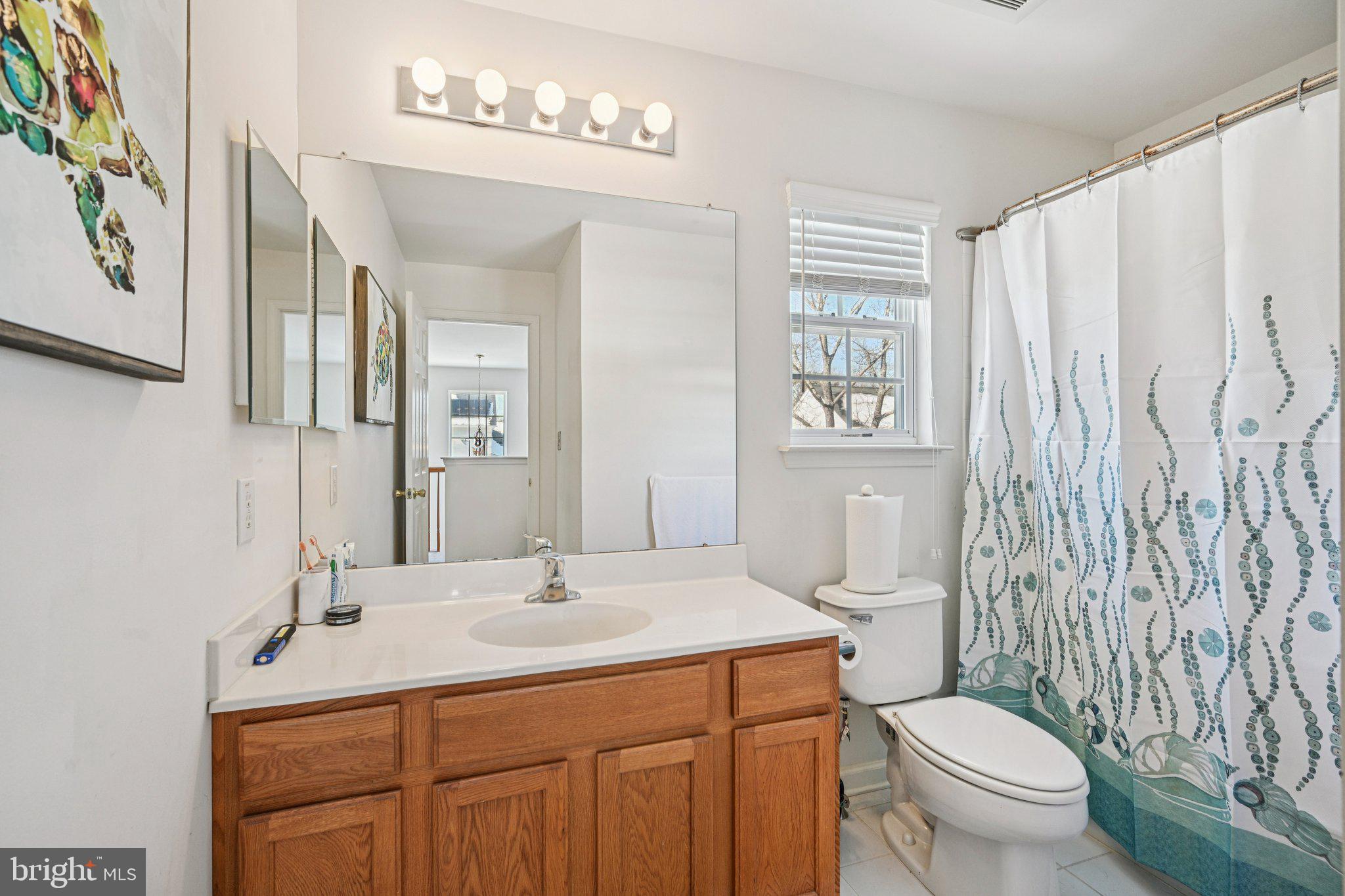 207 Waterford Road Egg Harbor Township, NJ 08234 - Photo 34 of 47 2nd Floor Full Bathroom