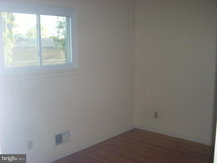 10 Hastings Road Hamilton, NJ 08620 - Photo 11 of 25 Gallery Image 11