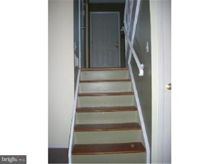 10 Hastings Road Hamilton, NJ 08620 - Photo 6 of 25 Gallery Image 6