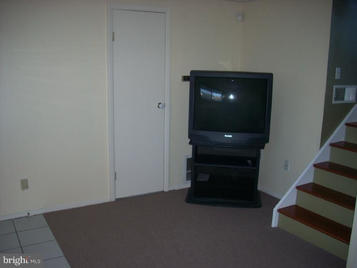 10 Hastings Road Hamilton, NJ 08620 - Photo 8 of 25 Gallery Image 8