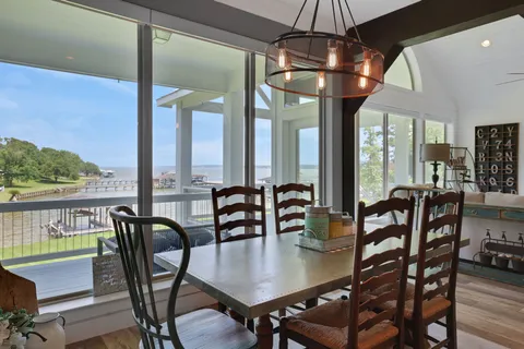 $1,695,000 | 231 Ridge Cove Lane, Coldspring, TX 77331