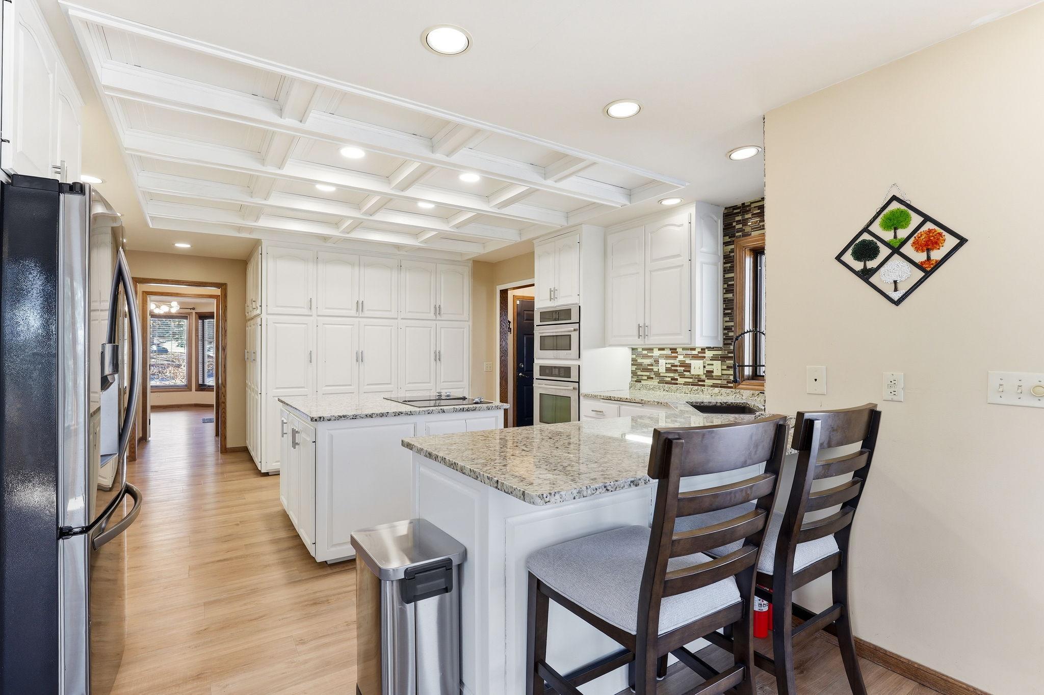 685 Valley View Court Shoreview, MN 55126 - Photo 23 of 59